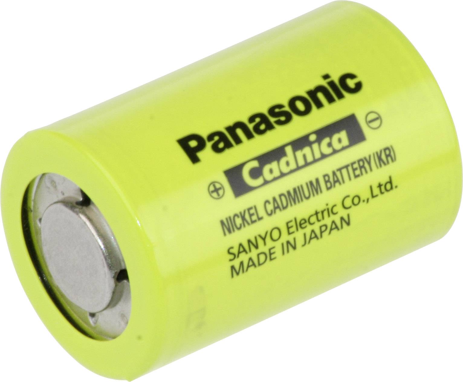 Nickel-Cadmium-Akku 'Panasonic Cadnica', zylindrische Form, hergestellt von Sanyo Electric Co., Ltd., grüne Hülle mit schwarzem Text.
