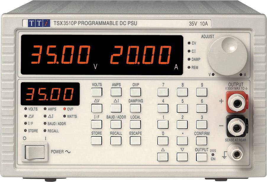 Ein programmierbares DC-Netzteil zeigt 35,00 Volt und 20,00 Ampere an. Viele Tasten zur Steuerung und Anpassung der Einstellungen.