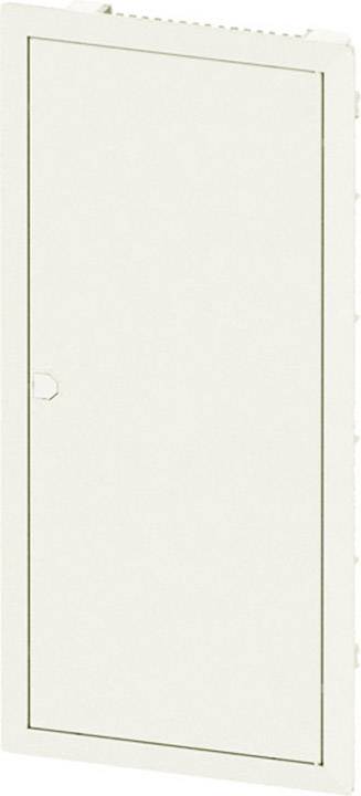 Weiße, schlichte Tür ohne sichtbare Griffe, vor neutralem Hintergrund.