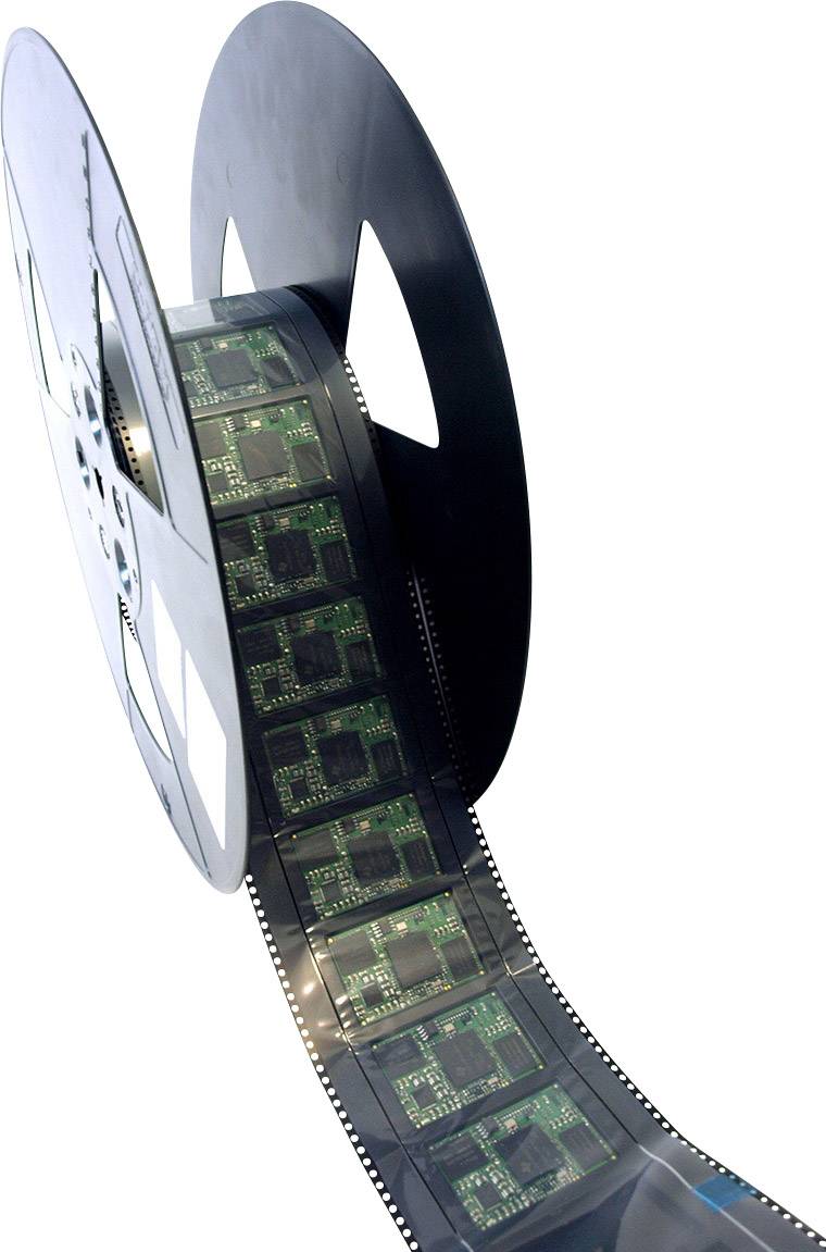 Filmrolle mit mehreren Mikrochip-Abbildern auf dem Filmstreifen. Symbolisiert die Verschmelzung von Film und Technologie.