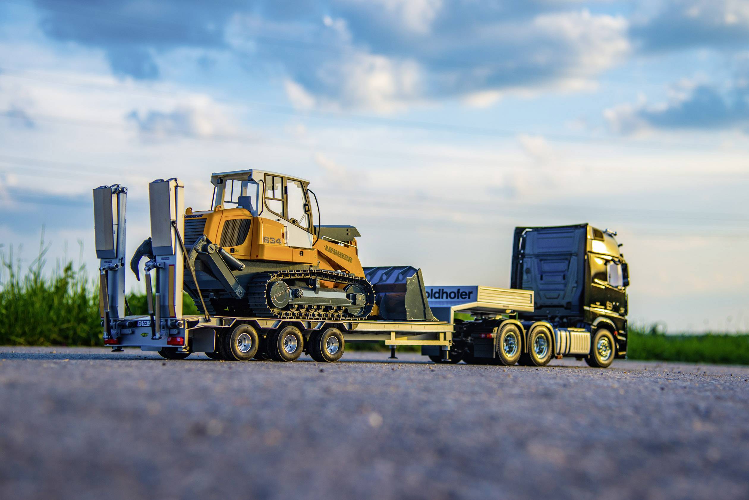 Tamiya 56348 Mercedes Benz Actros 3363 6x4 Gigaspace 1:14 Elektro RC Modell-LKW Bausatz