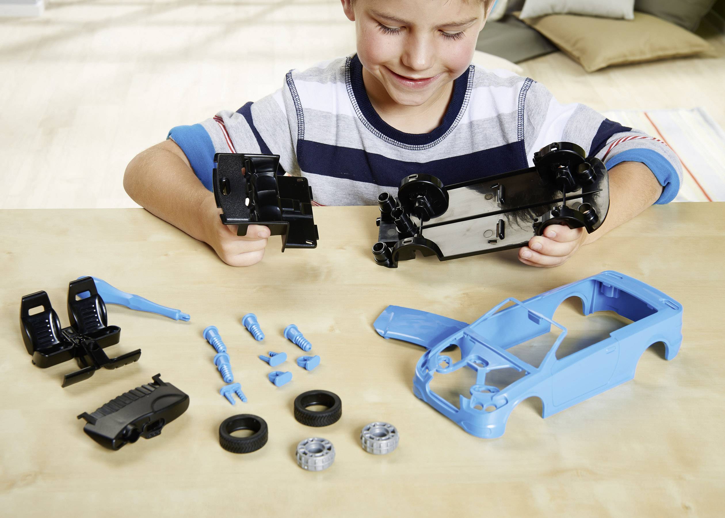 Revell 00801 Junior Kit Roadster Automodell Bausatz