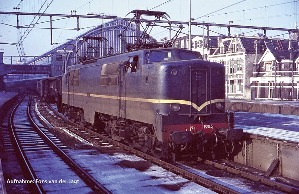 Piko N 40460 N E-Lok BR 1225 der NS