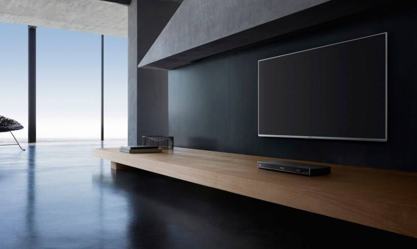 Panasonic DMP-BDT385 3D-Blu-ray-Player WLAN Silber