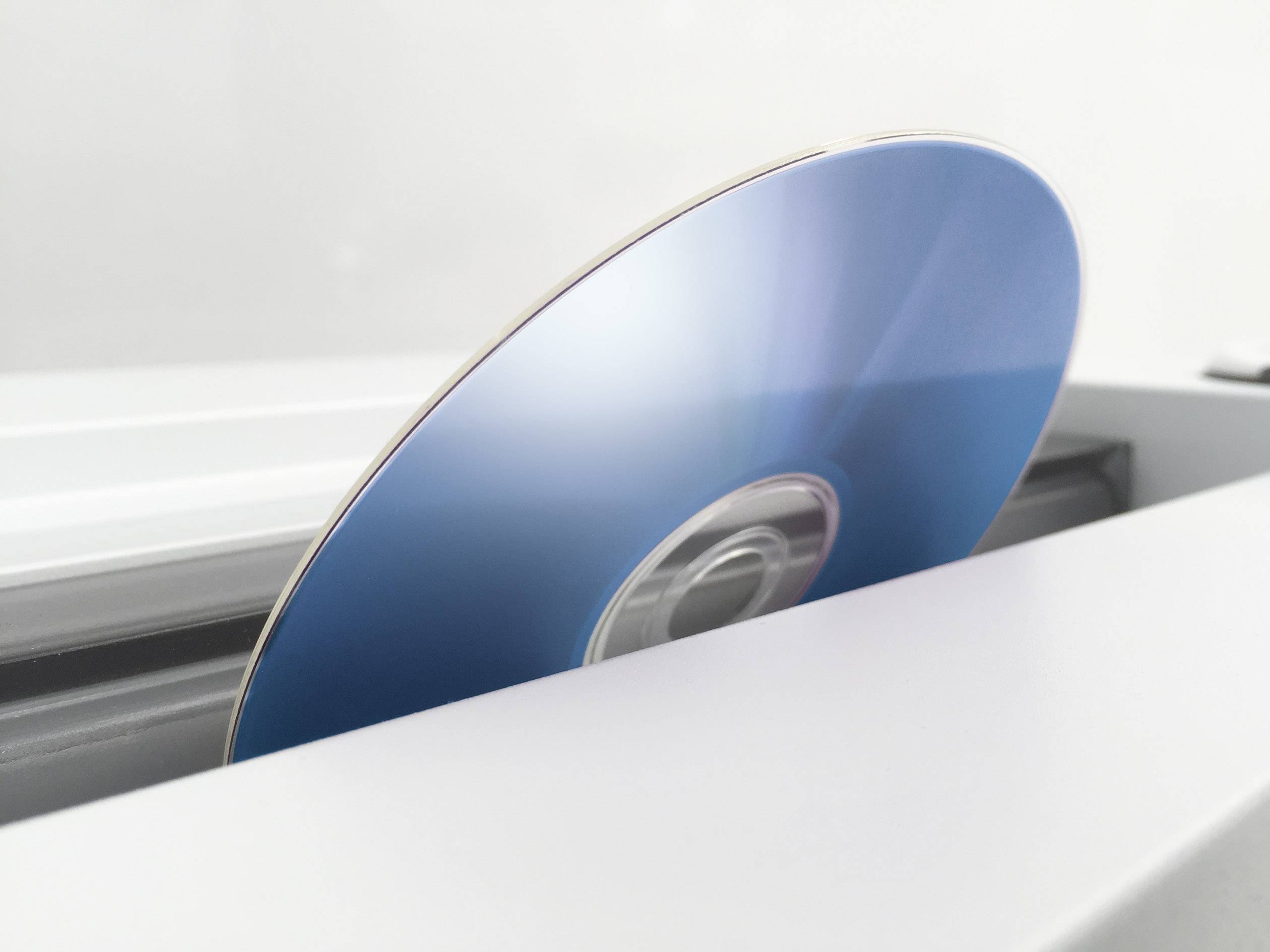 Ideal Office 2465 Aktenvernichter 21 Blatt Streifenschnitt 4mm P-2 35l Vernichtet auch Büroklammern, CDs, DVDs, Heftklammern