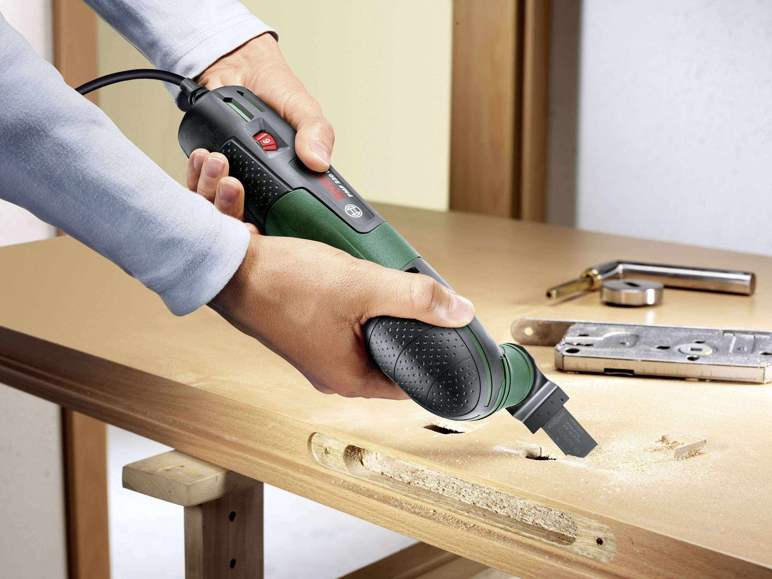 Bosch Home and Garden PMF 220 CE 0603102000 Multifunktionswerkzeug mit Zubehör, inkl. Koffer 12teilig 220 W