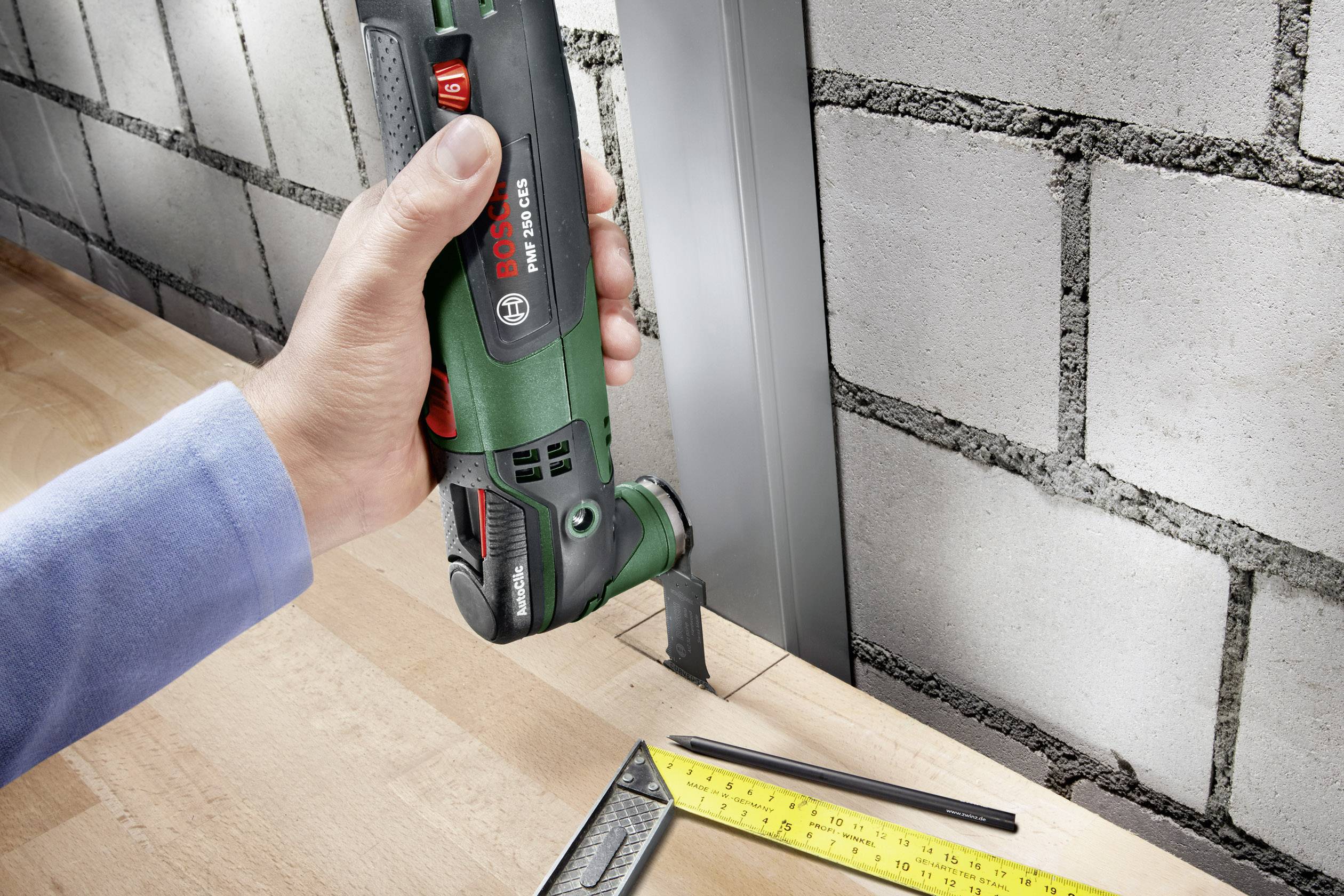 Bosch Home and Garden PMF 250 CES 0603102100 Multifunktionswerkzeug mit Zubehör, inkl. Koffer 12teilig 250W