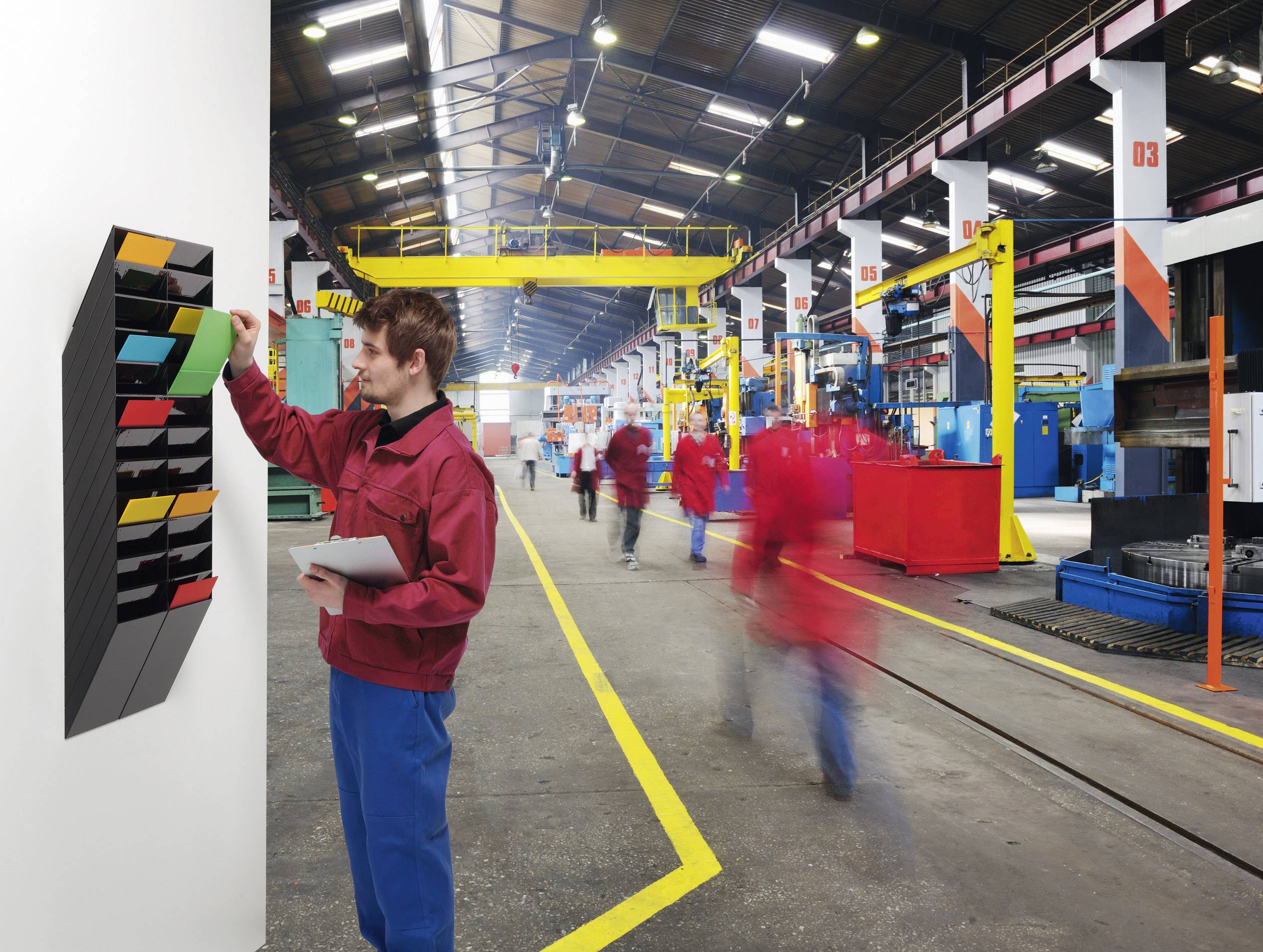 Durable FLEXXIBOXX 12 A4 1709763060 Prospekthalter Schwarz DIN A4hoch Anzahl der Fächer 12 1 St. (B x H x T) 240 x 1115 x 135mm