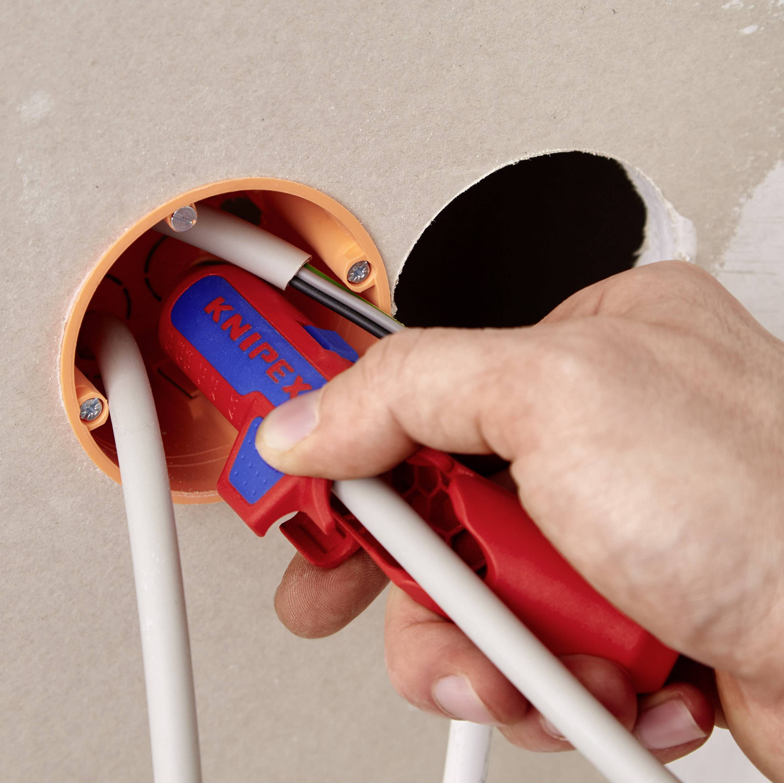 Knipex 16 95 02 SB ErgoStrip Kabelentmanteler Geeignet für Rundkabel, Feuchtraumkabel, Datenkabel, Koaxialkabel 4.8 bis 13mm 0.2