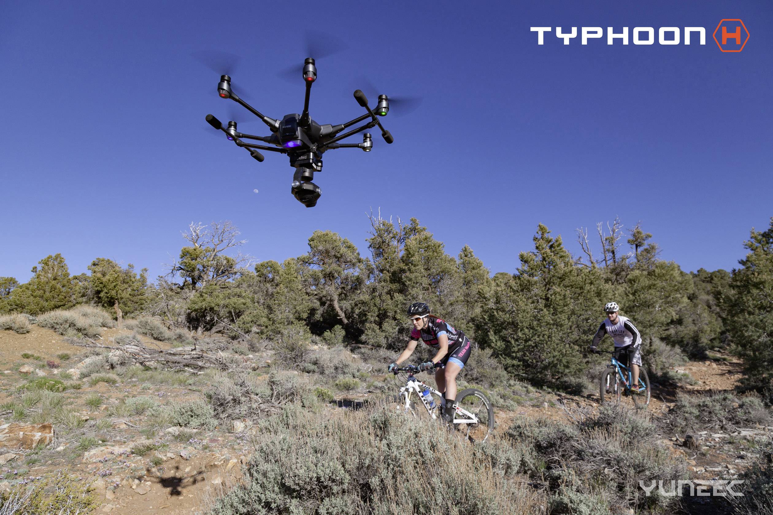 Yuneec Typhoon H + CGO3+ Hexacopter RtF Kameraflug