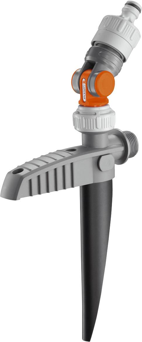 Ein grauer Gartensprinkler mit einem orangefarbenen Gelenk. Er ist aus Kunststoff und hat einen Erdspieß zur einfachen Platzierung im Boden.
