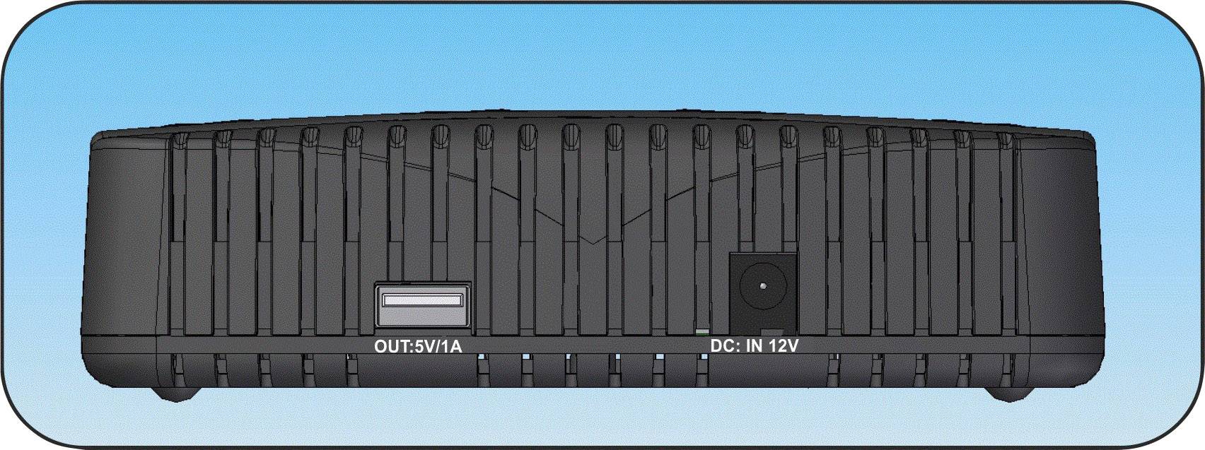 Ein schwarzer Elektronikadapter auf einem blauen Hintergrund. Sichtbar sind ein USB-Anschluss mit der Beschriftung 'OUT: 5V/1A' und ein DC-Eingang mit 'DC: IN 12V'.