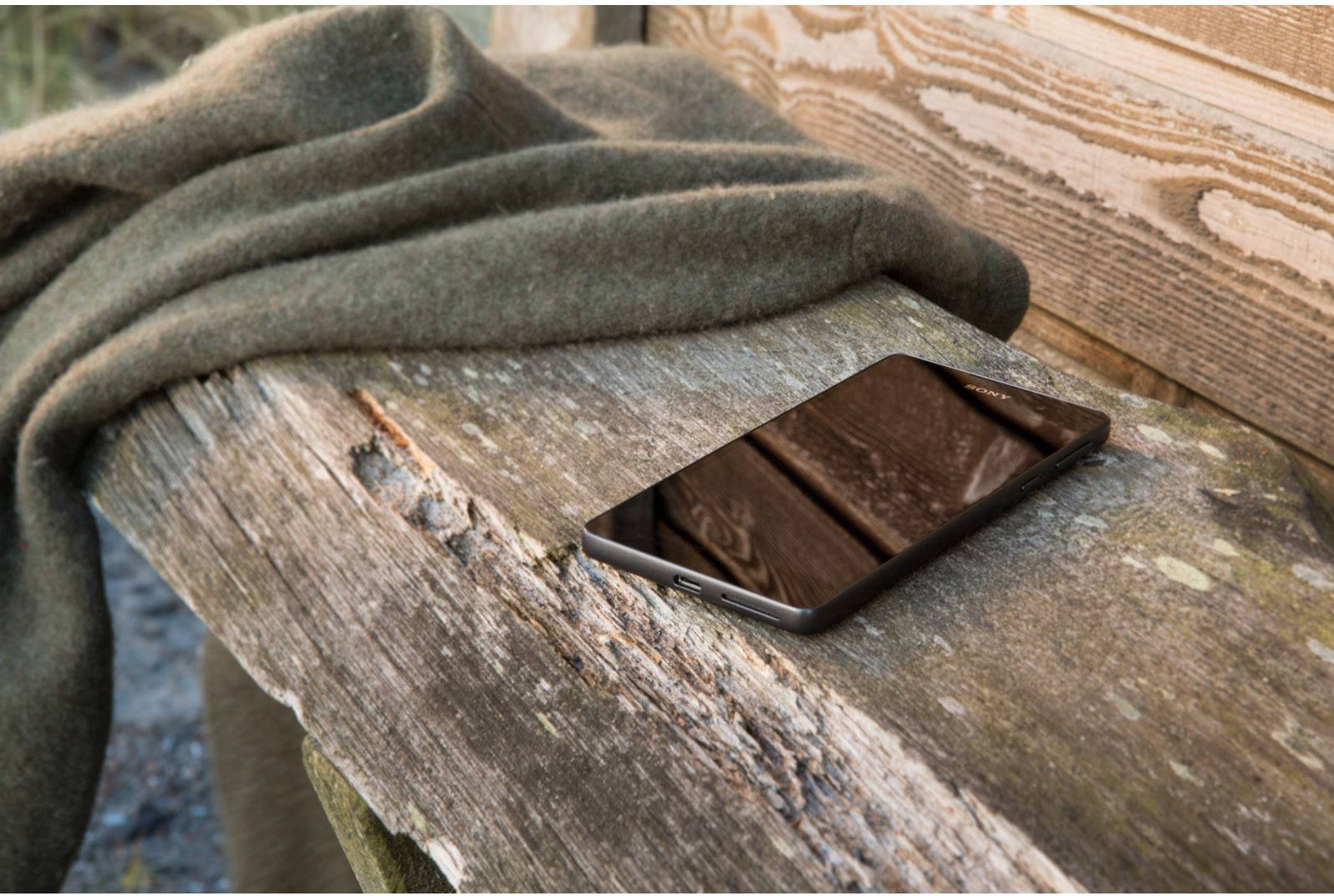 Sony Xperia E5 16 GB Schwarz Smartphone