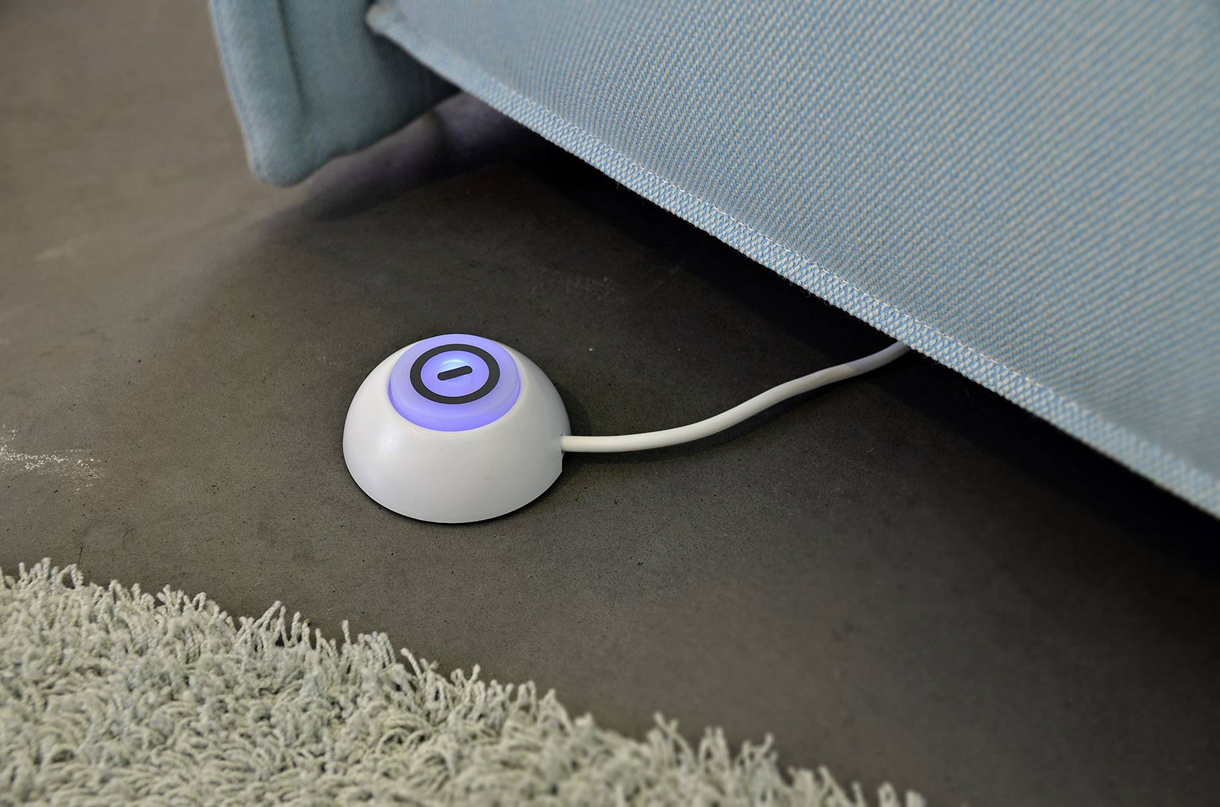 Brennenstuhl 1508220 Schaltbare Zwischensteckdose mit abgesetztem Schalter Weiß