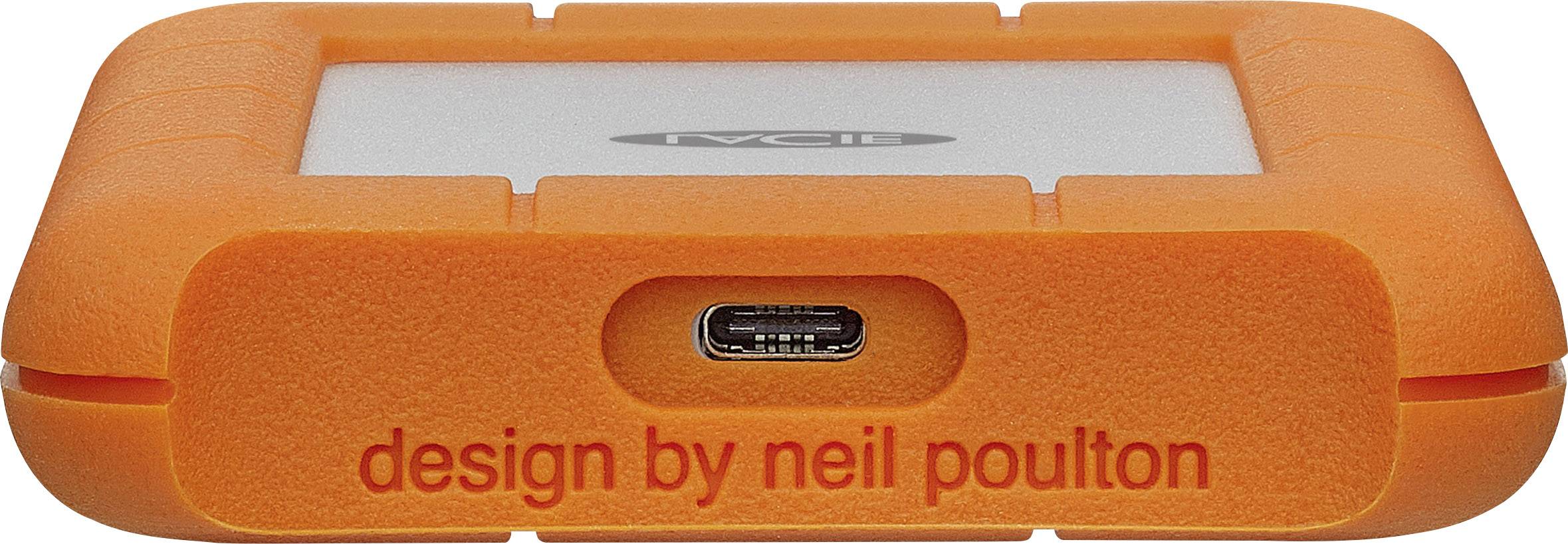 Externe Festplatte mit orangefarbenem Gummischutz, Anschluss auf der Vorderseite, Aufschrift 'design by neil poulton'.