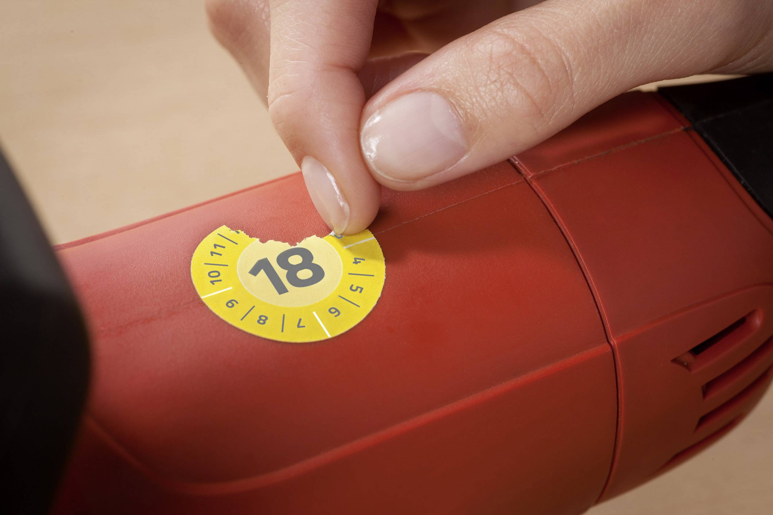 Prüfplaketten Durchmesser 30mm VE=10 Bogen/80 Etiketten gelb