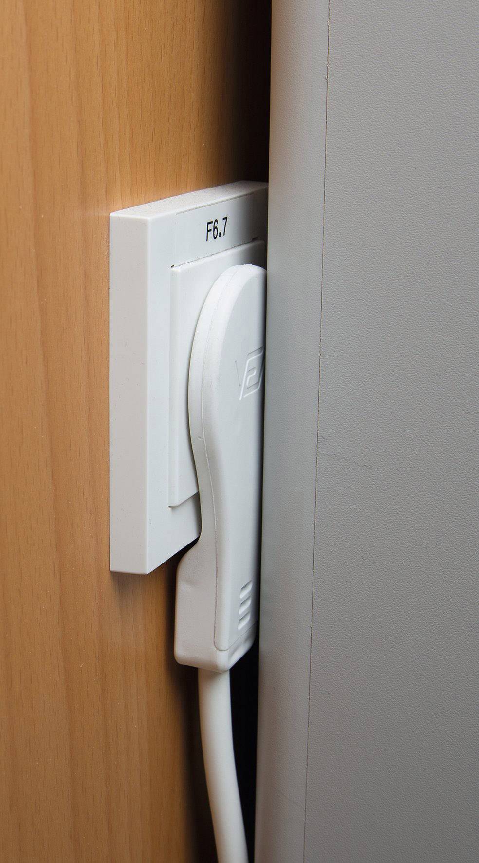 Heitronic 45018 Steckdosenleiste mit Schalter 3fach Weiß Flachstecker 1 St.