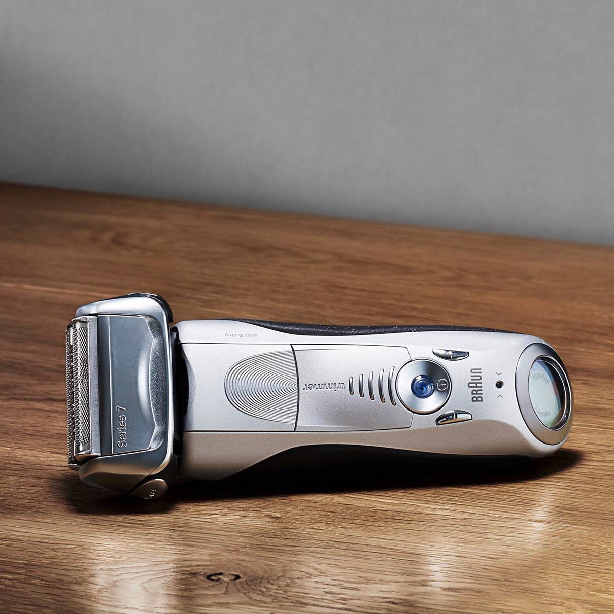 Braun Series 7 7899cc + CCR2 Folienrasierer Silber, Schwarz