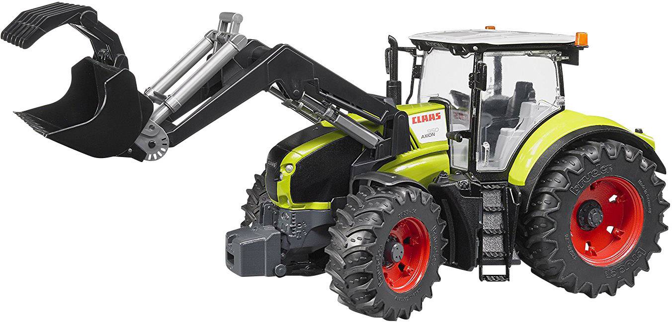 Ein Spielzeugtraktor mit Frontlader und großen Reifen auf einem weißen Hintergrund. Der Traktor ist grün mit roten Felgen.