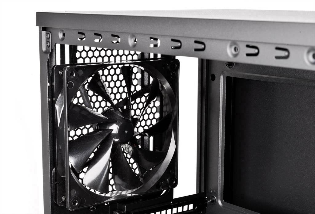 Thermaltake Core X71 TG Full Tower PC-Gehäuse Schwarz 2 Vorinstallierte LED Lüfter, 1 vorinstallierter Lüfter, Seitenfenster