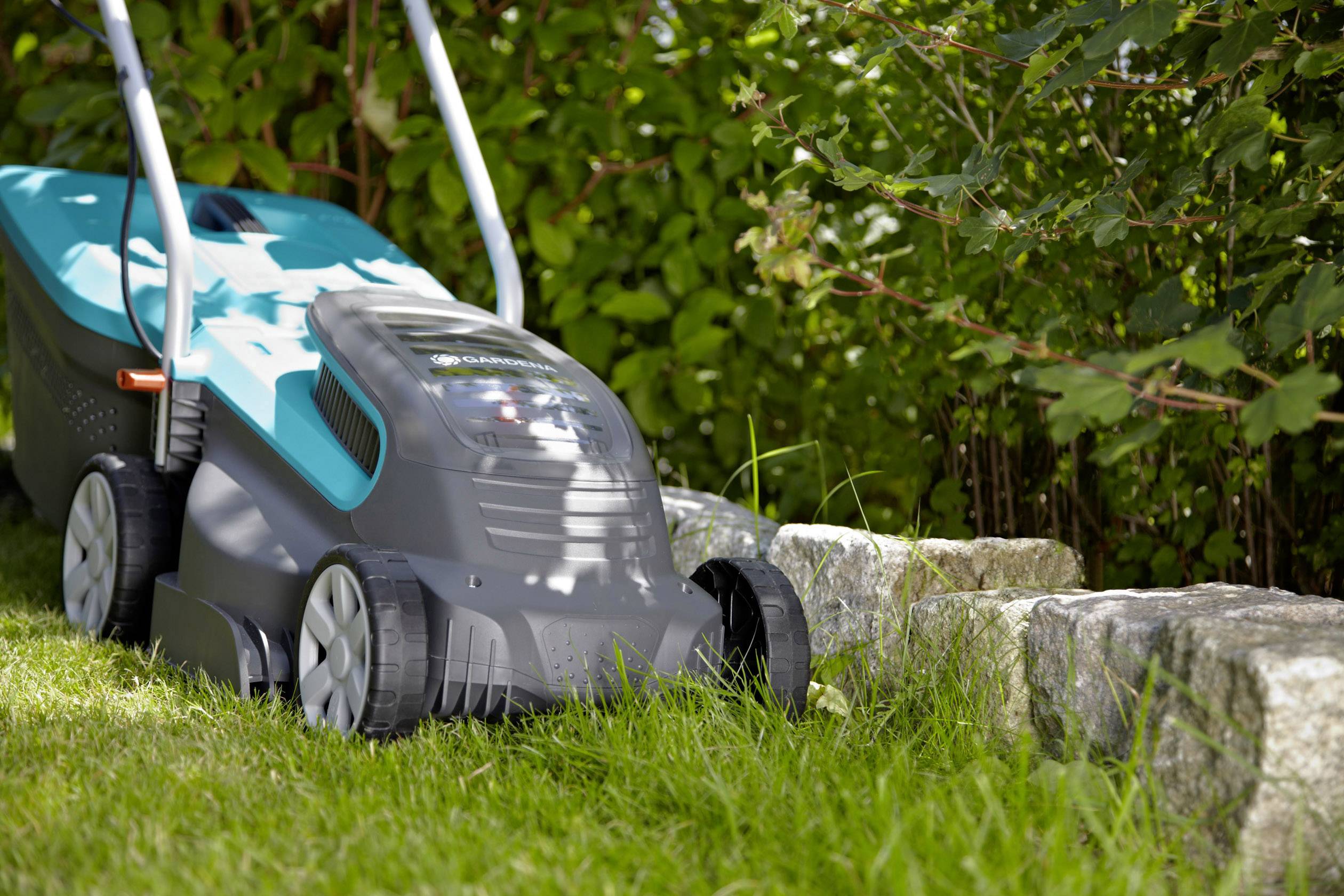 GARDENA PowerMax Li-40/32 Akku Rasenmäher inkl. Akku 36 V Schnittbreite (max.) 32 cm Geeignet für Rasenflächen bis 280 m²