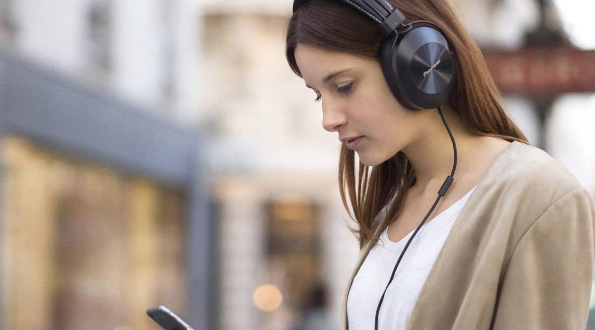 Pioneer SE-MS5T-K HiFi Over Ear Kopfhörer Over Ear Headset Schwarz