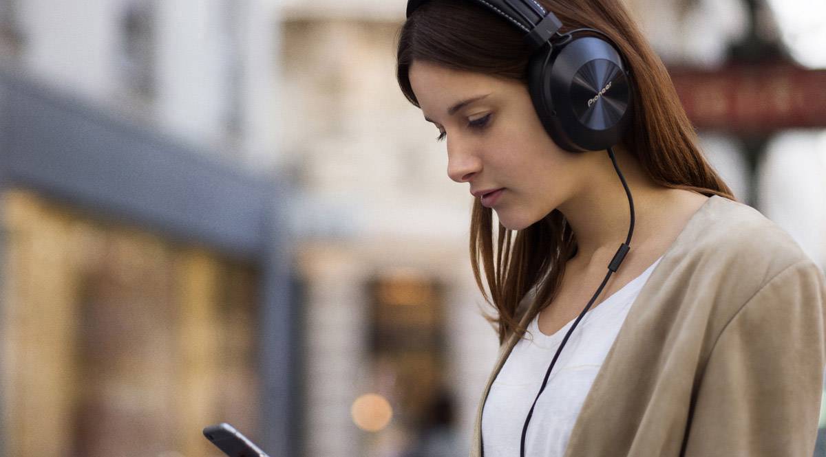 Pioneer SE-MS5T-T HiFi Over Ear Kopfhörer Over Ear Headset Braun