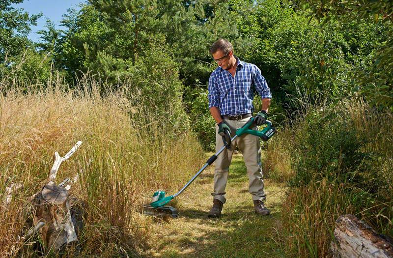Bosch Home and Garden AdvancedGrassCut 36, B-Ware Akku Rasentrimmer inkl. Akku 36V 2Ah Schnittbreite (max.): 300mm