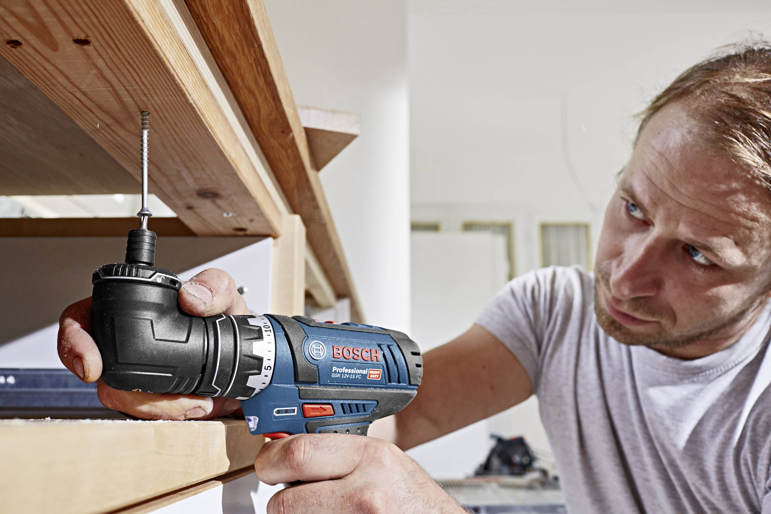 Bosch Professional GSR 12V-15 FlexiClick 06019F6000 Akku-Bohrschrauber 12V 2Ah Li-Ion inkl. 2. Akku, inkl. Ladegerät, mit Zubehör