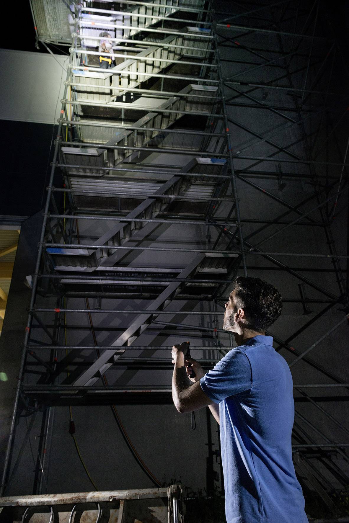 Brennenstuhl LuxPremium TL 450AF LED Taschenlampe mit Handschlaufe akkubetrieben 450 lm 2 h 200 g