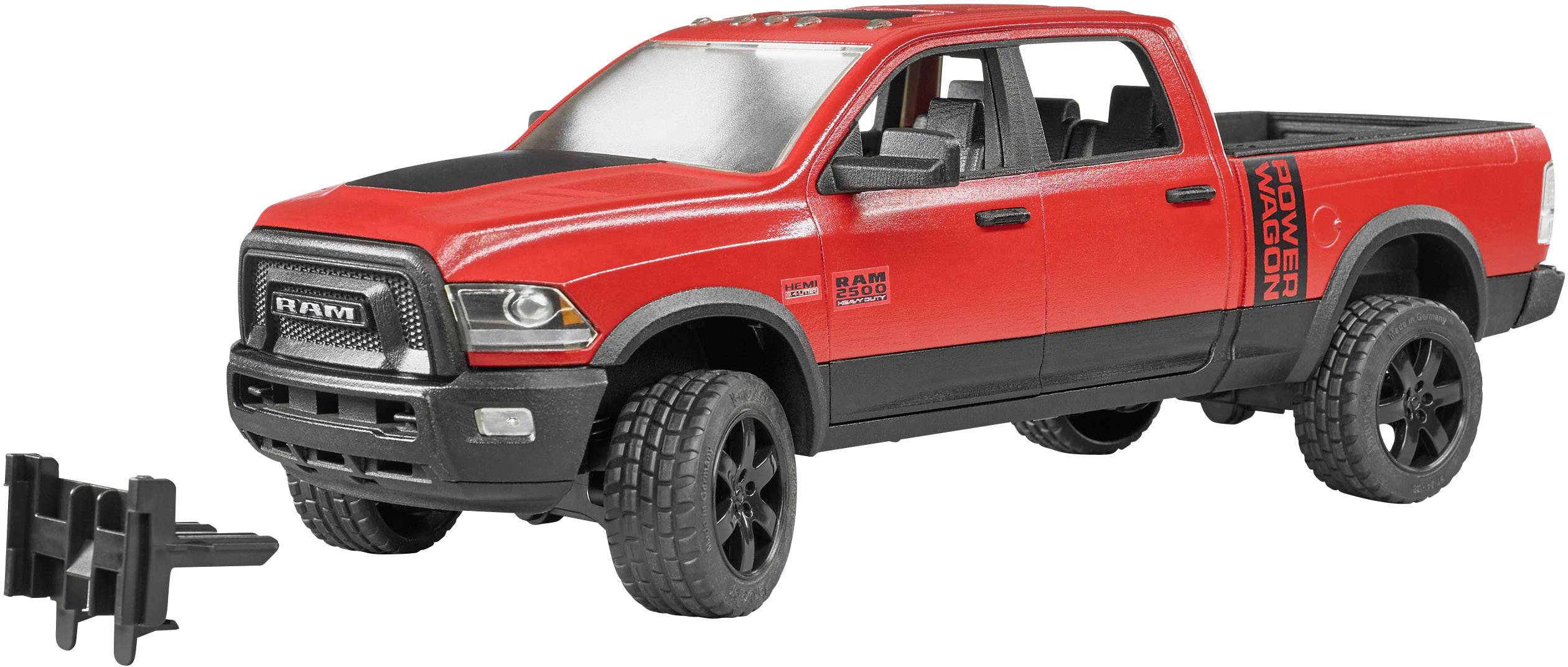 Ein rotes Modellauto eines Pickup-Trucks mit schwarzem Detailstreifen. Das Auto hat große, schwarze Räder und ist auf einer ebenen Fläche platziert.