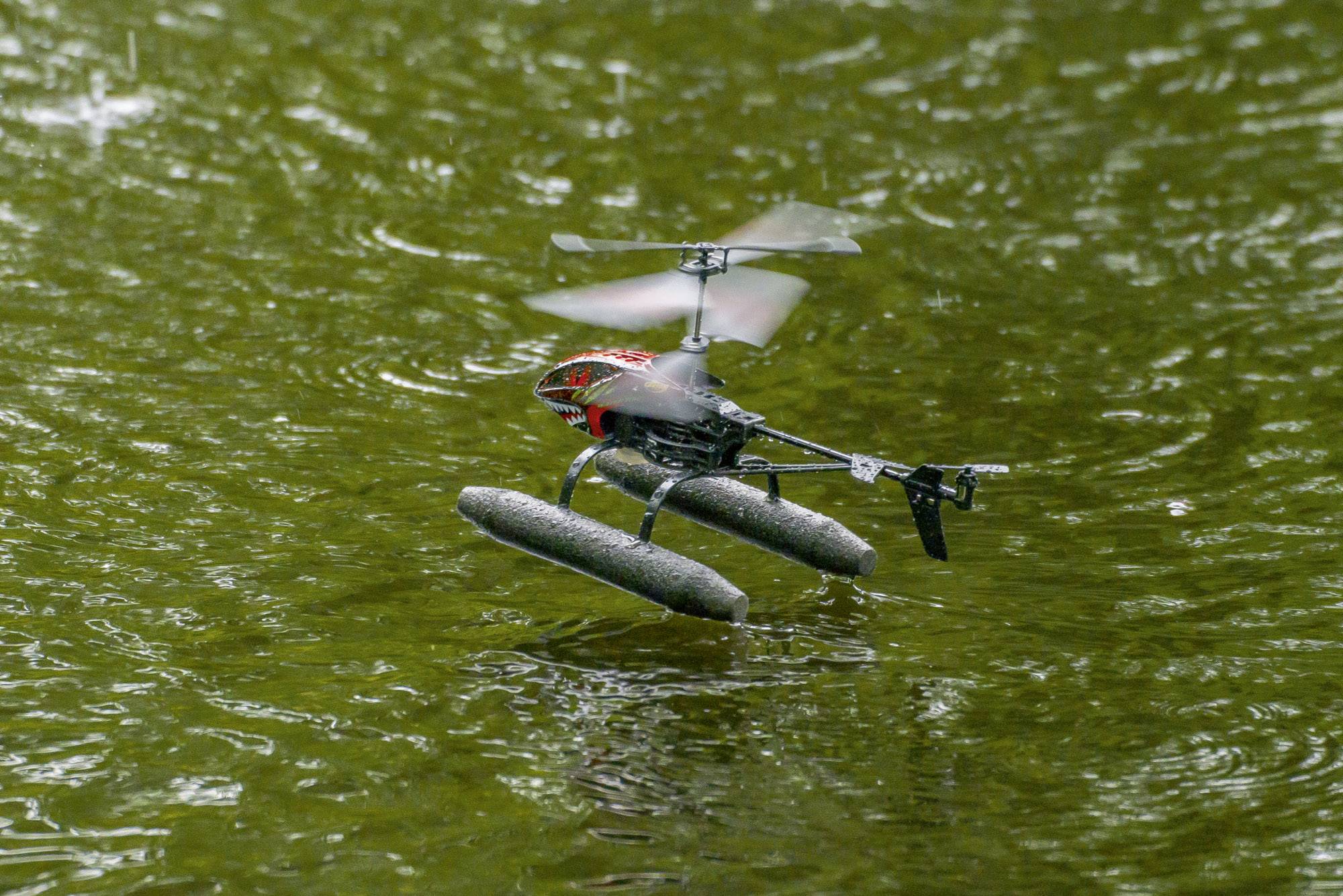 Carson RC Sport Easy Tyrann 235 Waterbeast RC Einsteiger Hubschrauber RtF