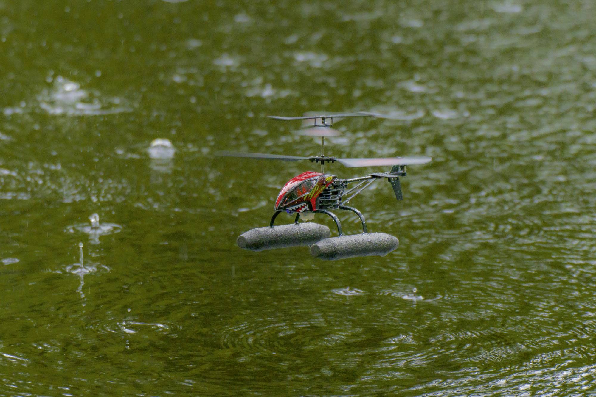 Carson RC Sport Easy Tyrann 235 Waterbeast RC Einsteiger Hubschrauber RtF