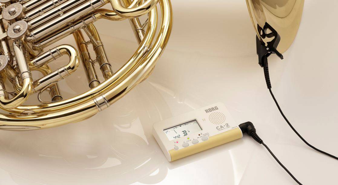 KORG CA2 Gitarrenstimmgerät Weiß