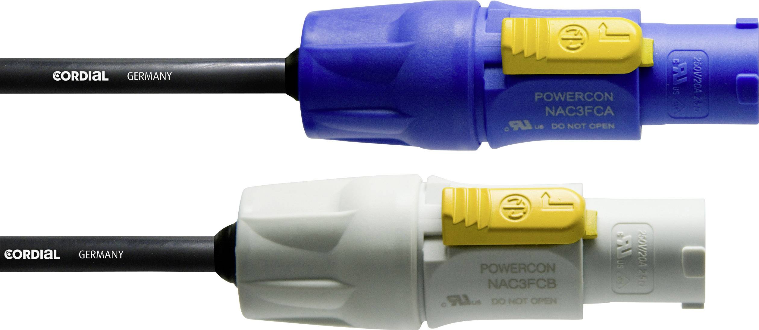 Zwei PowerCON-Stecker in Blau und Weiß von Cordial, mit gelben Sicherheitselementen und Kabel der Marke 