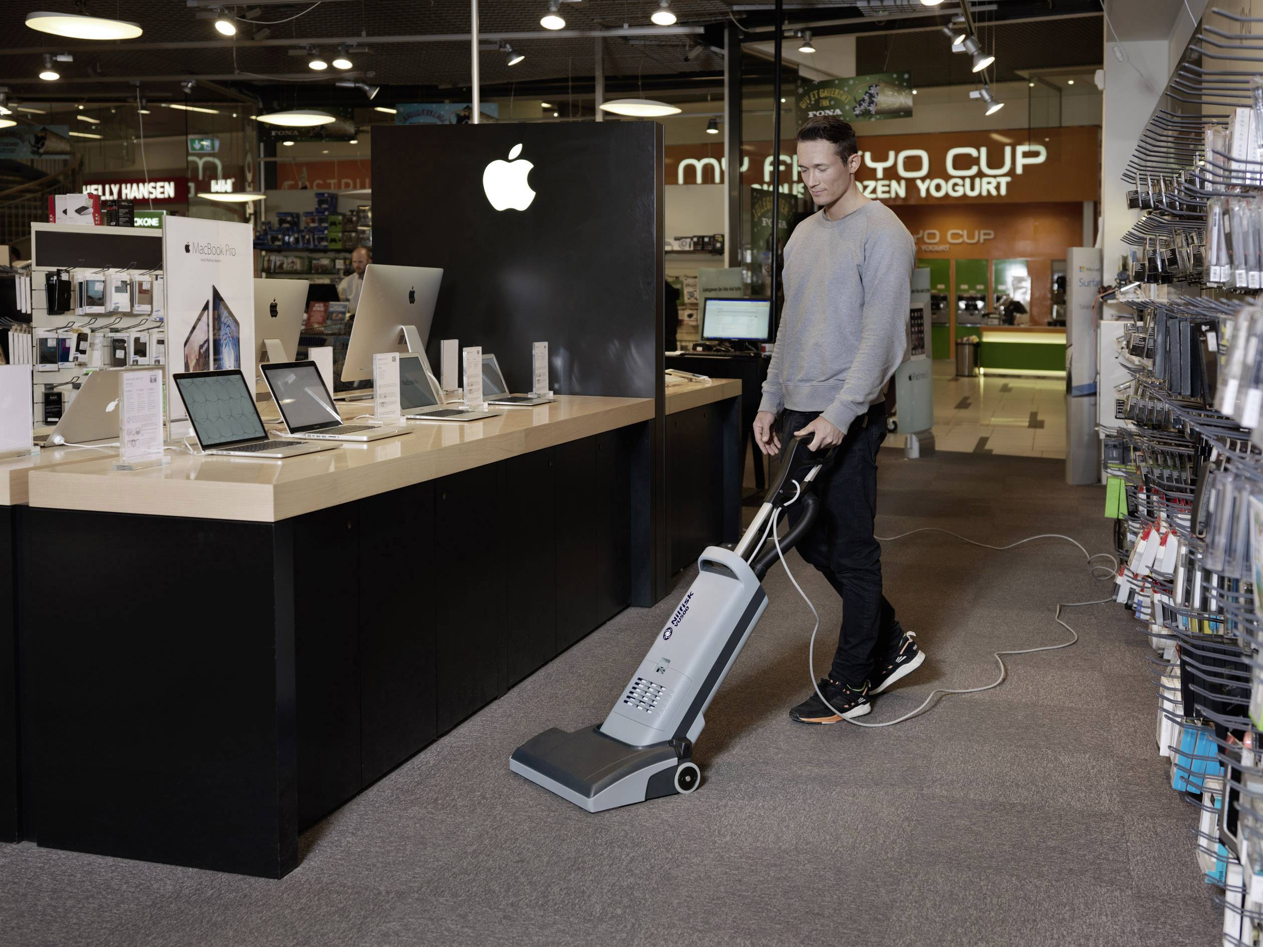 Nilfisk VU500 15 EU Bürstsauger abnehmbares Netzkabel