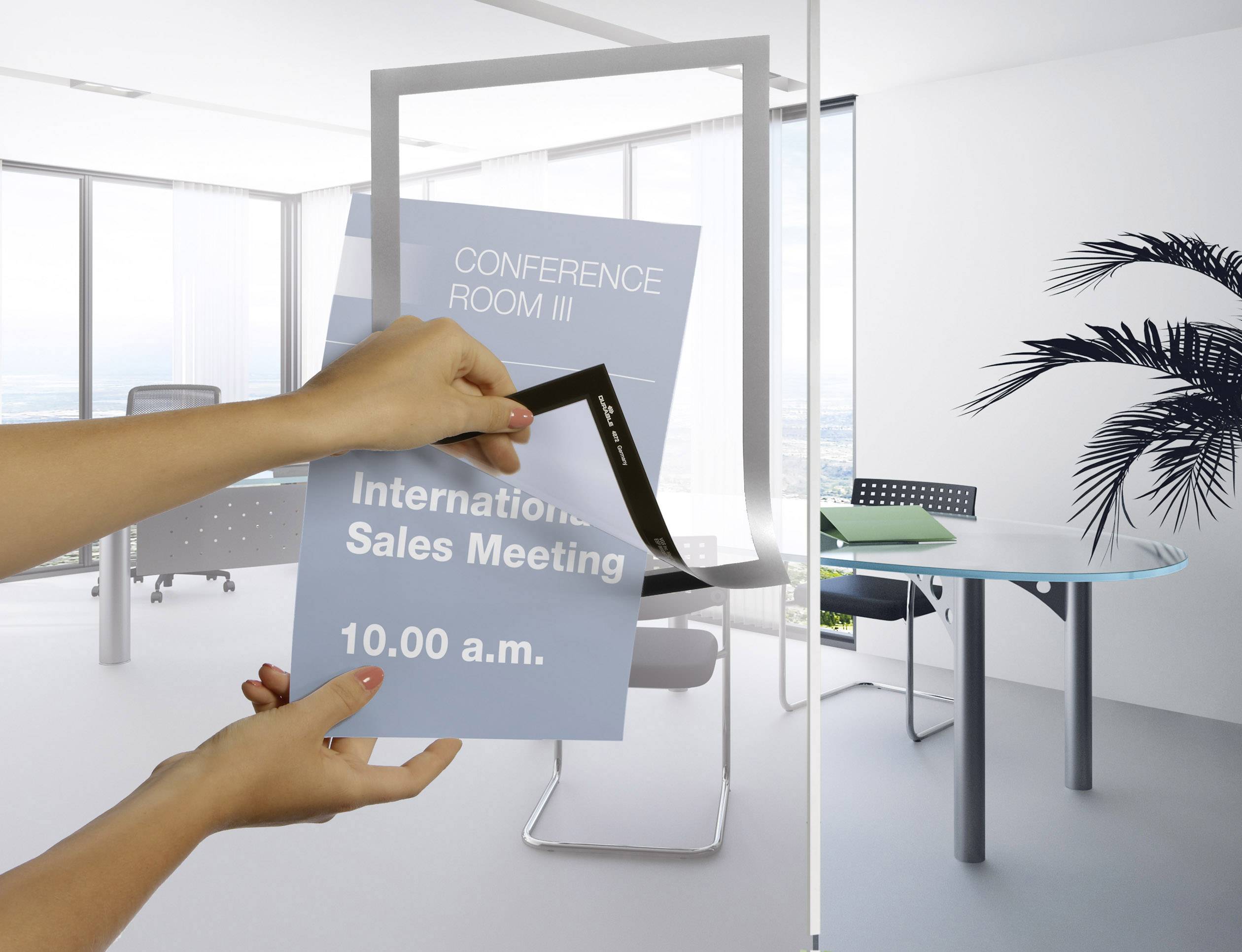 Durable DURAFRAME® A4, selbstklebender Informationsrahmen, Silber 10er Set