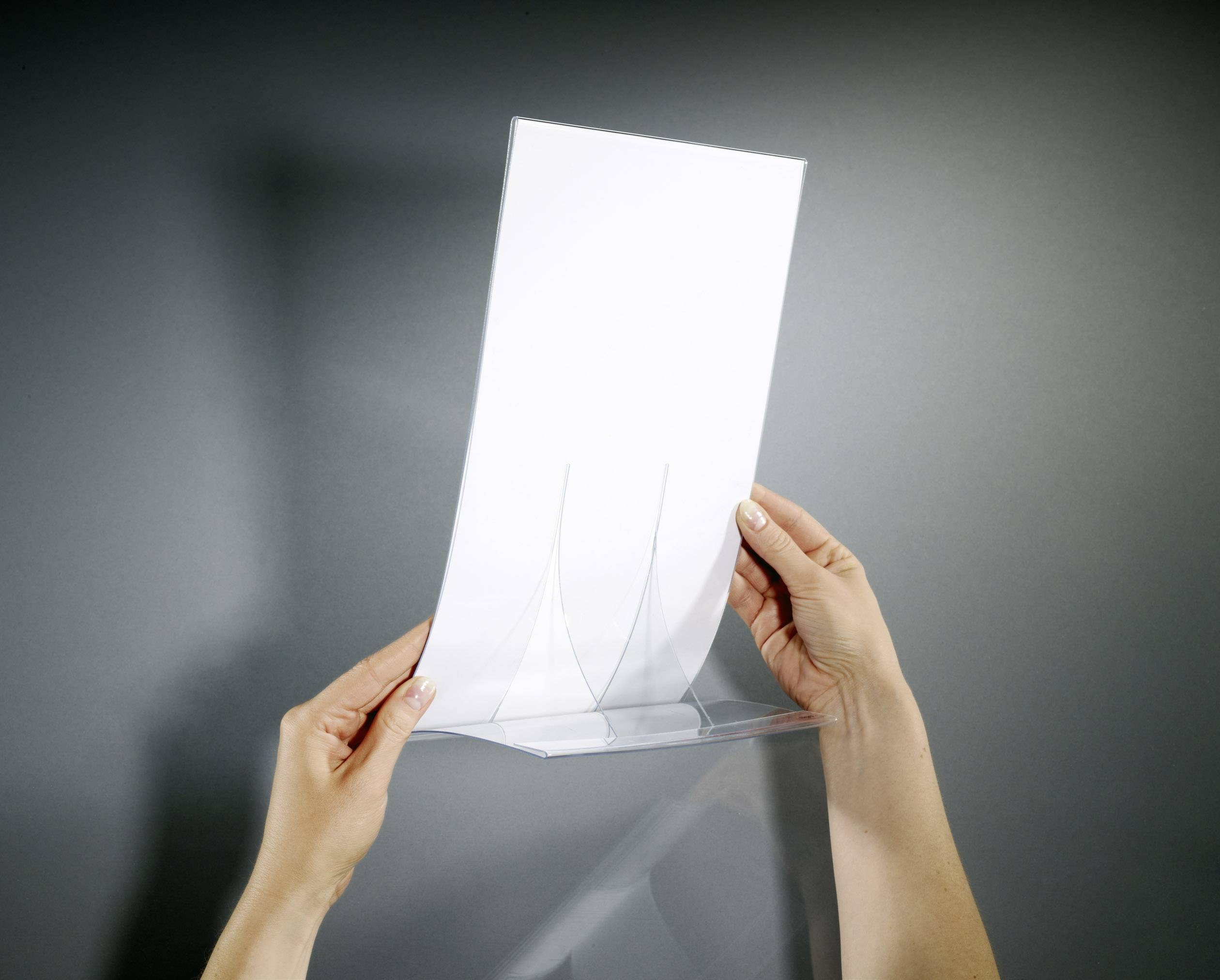 Sigel TA160 Tischaufsteller L-Form Verwendung für Papierformat: DIN A4 Glasklar 2 St./Pack. 2 St.