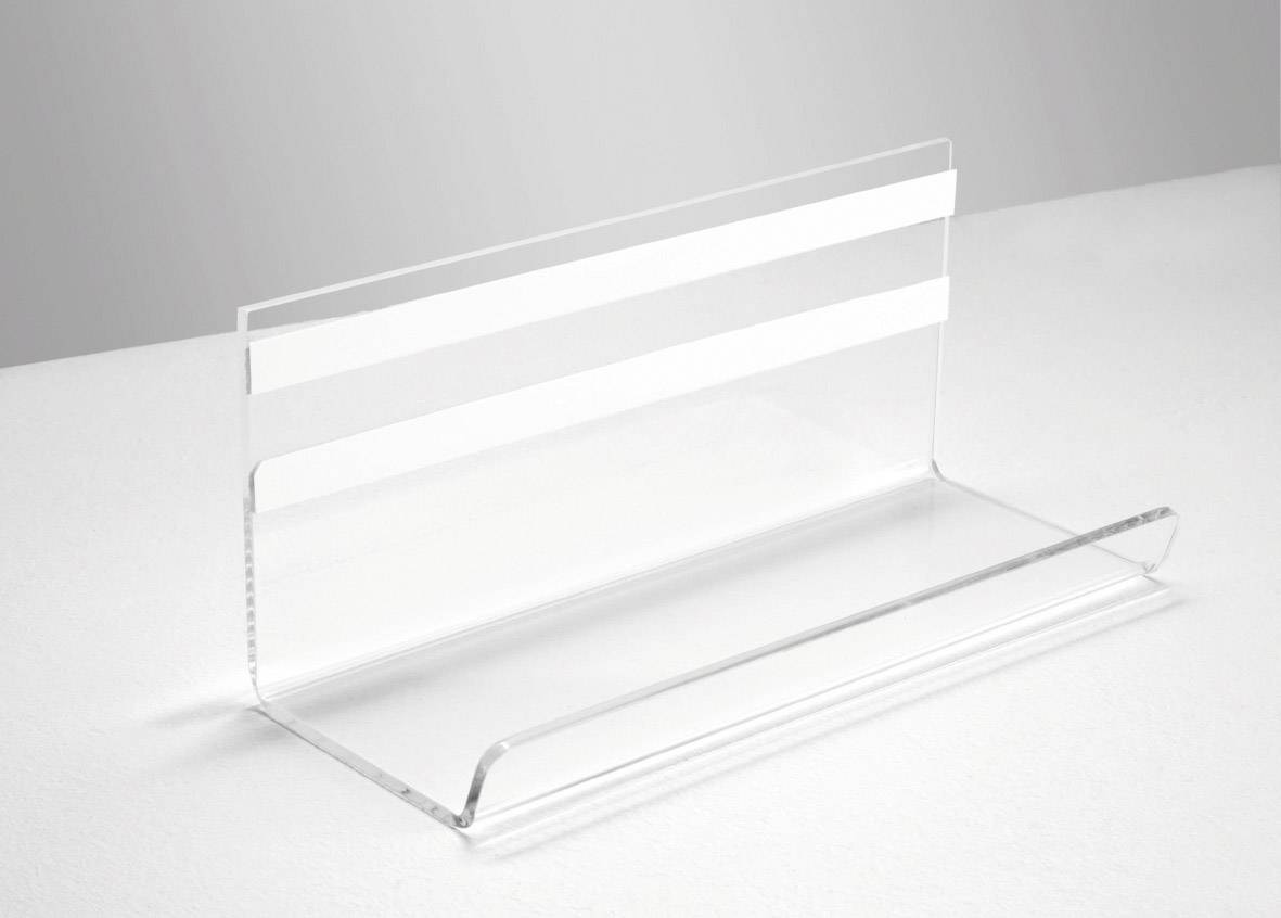 Acrylhalter mit transparentem Design, auf einer weißen Oberfläche stehend. Ideal zur Präsentation von Broschüren oder Schildern.