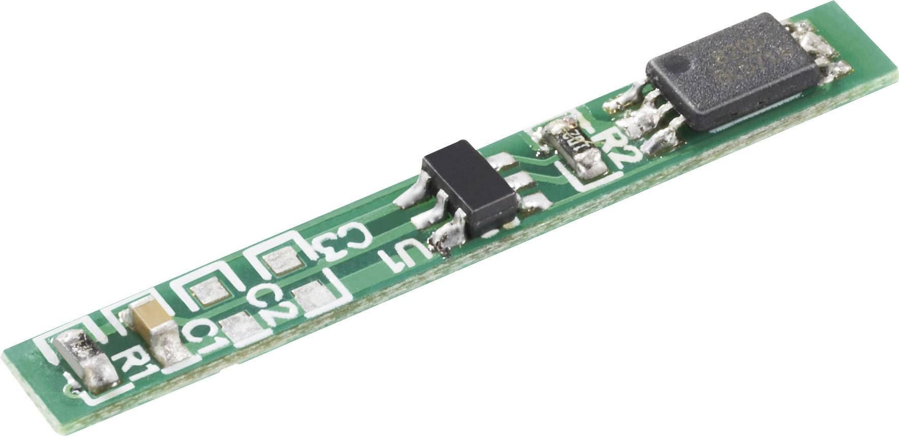 Ein kleiner, länglicher Stromkreis mit verschiedenen elektronischen Komponenten, verwendet in vielen elektronischen Geräten für Steuerungen.