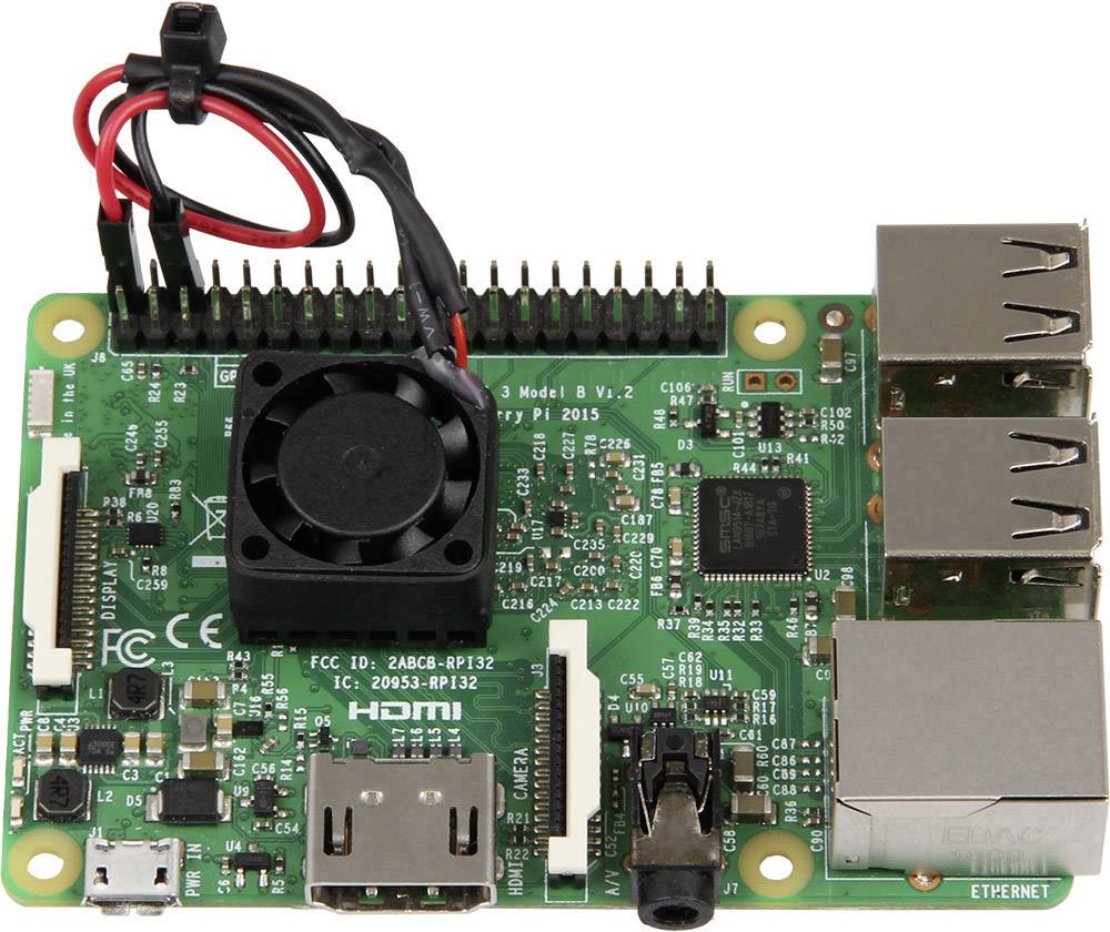 Ein grünes Raspberry Pi 3 Modell B mit Lüfter, USB-Ports und Ethernet-Anschluss. Enthält einen HDMI-Ausgang und GPIO-Pins.