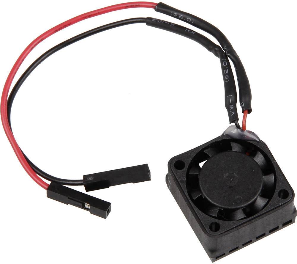 Kleiner Computerlüfter mit zwei Kabeln, einem roten und einem schwarzen, die jeweils in einem kleinen schwarzen Stecker enden.