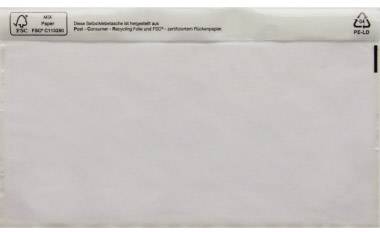 Ein weißer Briefumschlag aus Papier mit einem Recycling-Symbol in der oberen Ecke.