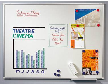 Legamaster Whiteboard PREMIUM PLUS (B x H) 90 cm x 60 cm Weiß emaillebeschichtet Querformat, Inkl. Ablageschale, Inkl. Boardmarker