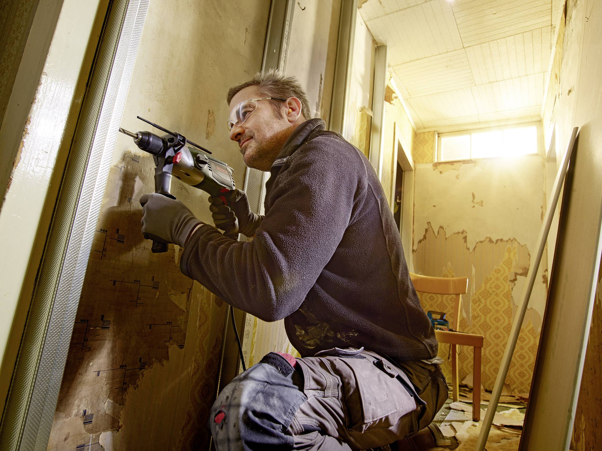 Bosch Home and Garden AdvancedImpact 900 2-Gang-Schlagbohrmaschine 900W inkl. Koffer