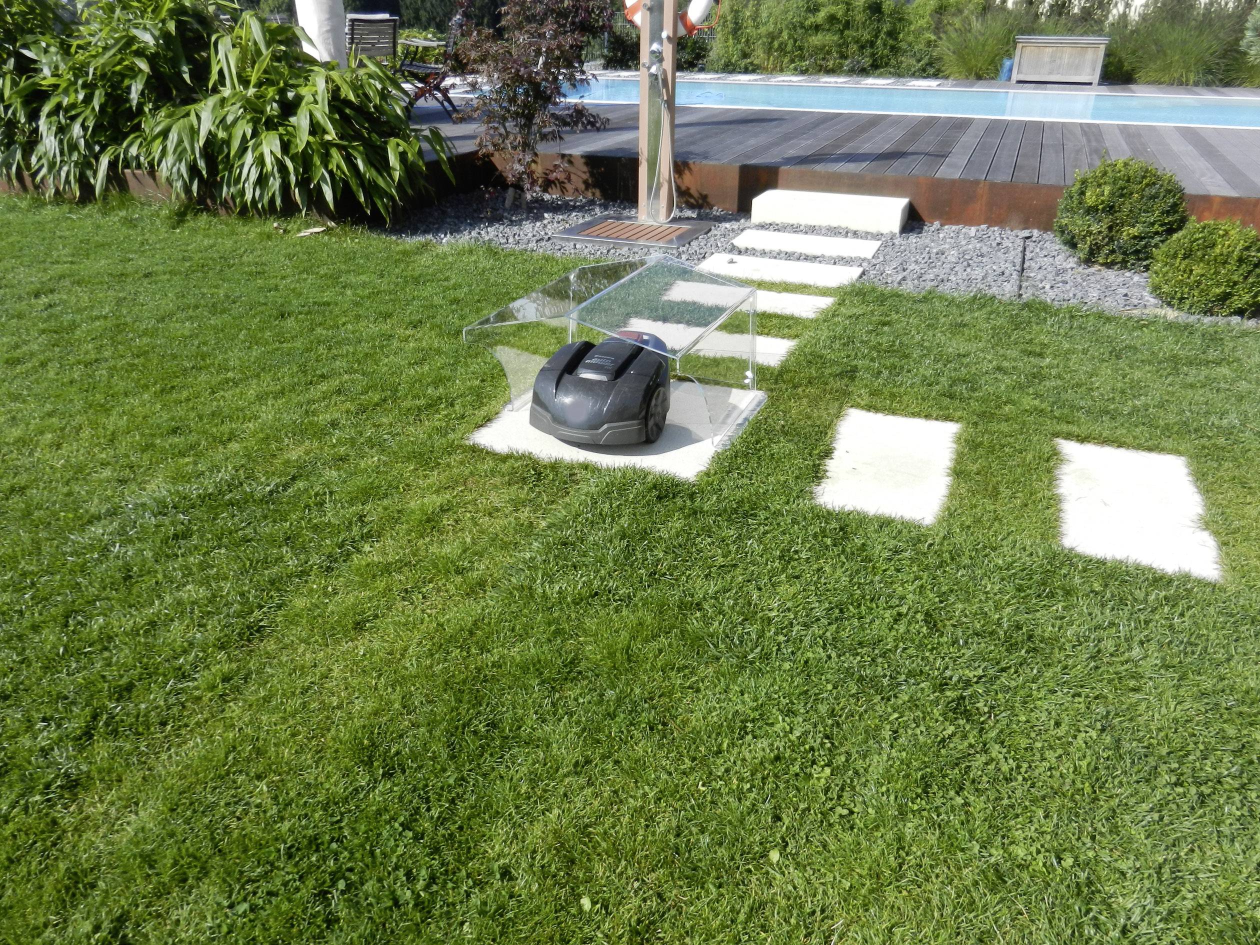 Working Robots D3223 Garage Passend für Marke: Husqvarna, Gardena, Stiga, Wolf Garten