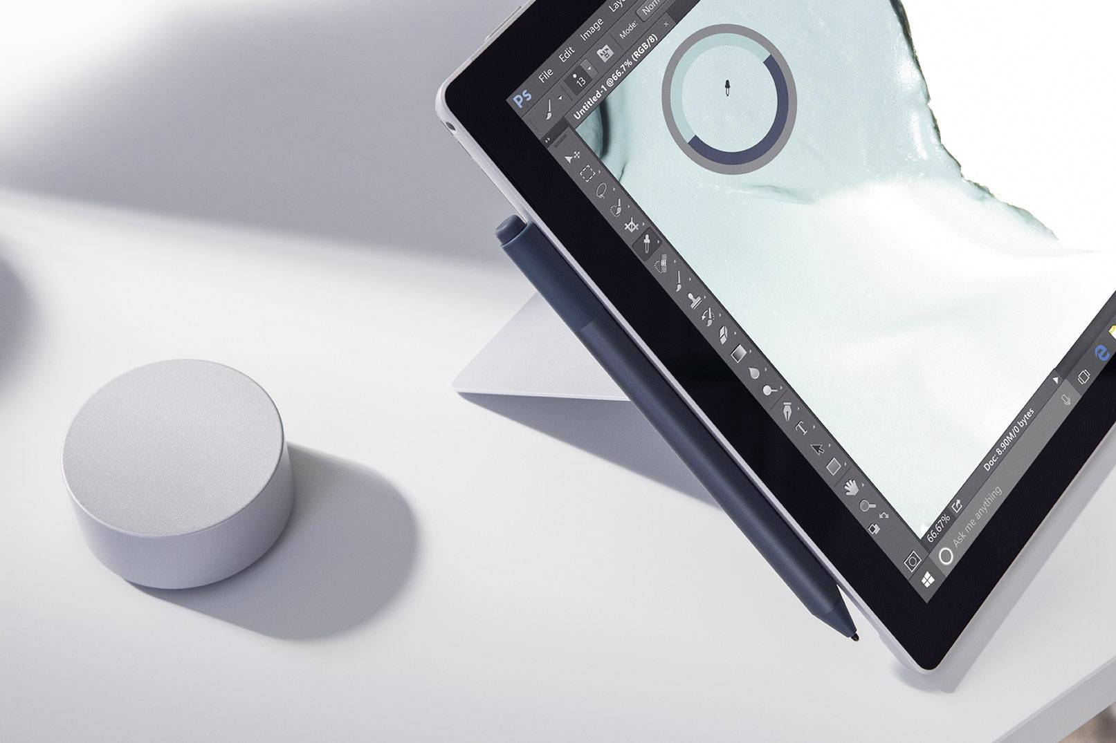 Microsoft Surface Pro - Tablet - Core i5 7300U / 2.6 GHz - Win 10 Pro 64-Bit - 8 GB RAM - 256 GB SSD