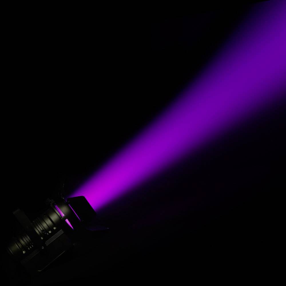 Cameo Theaterscheinwerfer TS 60W RGBW RGBW 60W Stufenloser Zoom, inkl. Farbfilter, inkl. Stroboskop