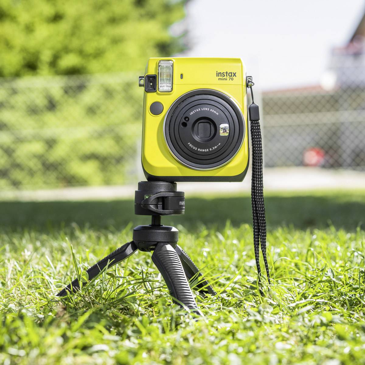 Mantona Gaia Tischstativ 1/4 Zoll Arbeitshöhe=13cm Grau Wasserwaage, inkl. Handschlaufe