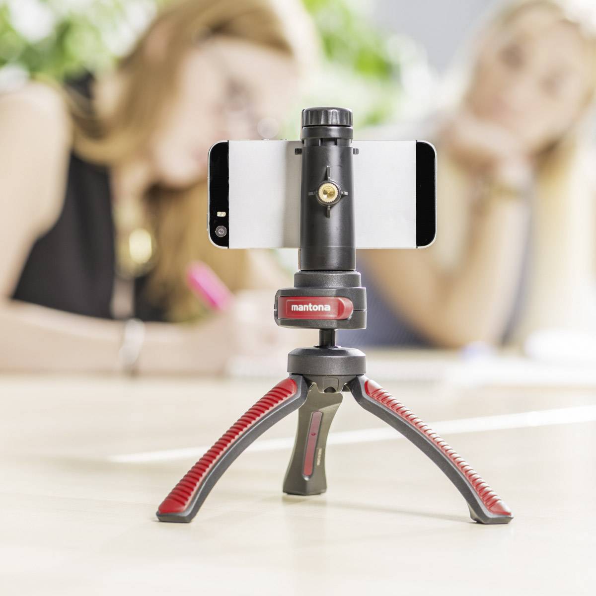 Mantona Gaia Tischstativ 1/4 Zoll Arbeitshöhe=13 cm Rot Wasserwaage, inkl. Handschlaufe